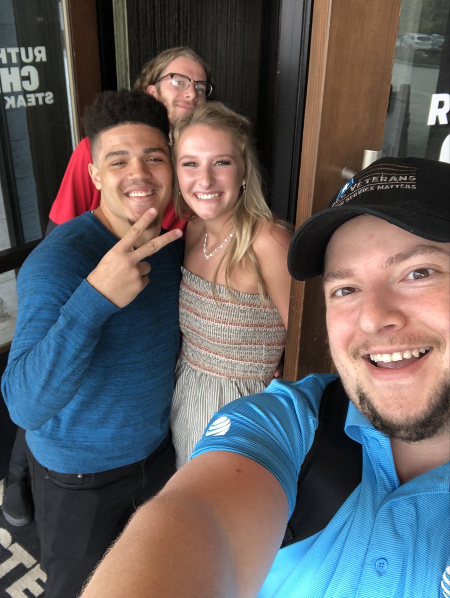 COREY got to hold the door for these 2019 Prom goers.. way to brighten someone’s day ❤️ 
#IHXHuffNPuff #IHXSupERheroes #IHXEastElite
