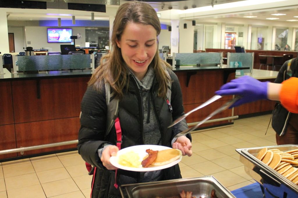 getinvolvedBSU's tweet photo. Programming Assistant Sarah loves Late Night Breakfast! Late Night Breakfast is tomorrow from 9 to 11 p.m. in the Student Union Dining Area. Take a break from studying and get some FREE food! No meal plan required. #getinvolvedbsu https://t.co/q1cpva1tHl