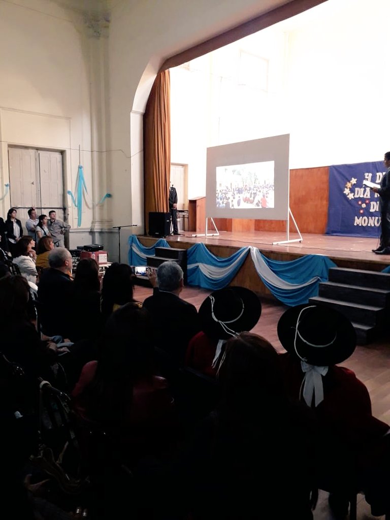 Acto de apertura en el IES N° 6001, ex Escuela Normal del "Día Nacional de los Monumentos", jornada que se desarrollará los días 4 y 5 de Mayo en diferentes puntos de la ciudad considerados históricos.<a href="/aniberruezo/">analia berruezo</a> <a href="/MEducacionSalta/">Ministerio de Educación de Salta</a> <a href="/EJaureguis/">EnriqueJaureguis</a> <a href="/epinikas/">Elsa Pinikas</a> <a href="/BenjaminSalta/">Benjamín Beltrán</a>