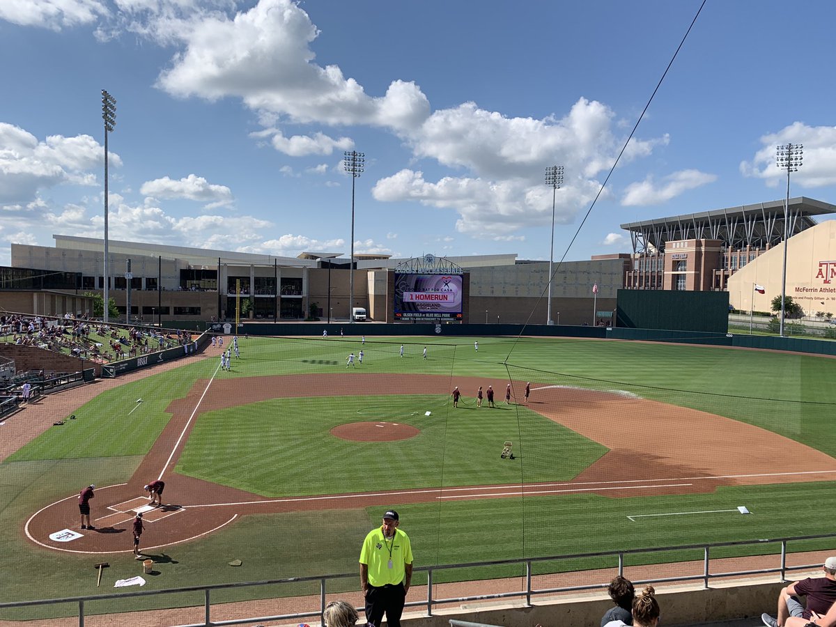 ClintNeely18's tweet image. Great Saturday w the birthday boy! Enjoying watching @aggiefieldguy and crew prep for game 2 between @HailStateBB @AggieBaseball Awesome field conditions!  #Doubleheader #HappyBirthdayJacob #HailState