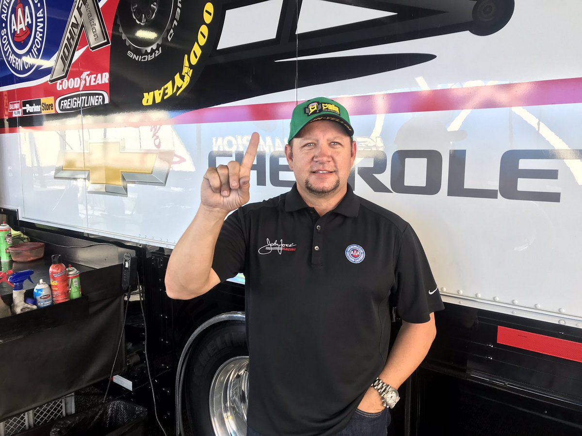 NHRA's tweet photo. After a rain-shortened Saturday, @EddieKrawiec, @BrittanyForce and @roberthight7000 take home the green hats at the @Arbys #SouthernNats.
They’re your @strutmasters #StruttingToTheTop No. 1 qualifiers. https://t.co/oqS04um3Uk
