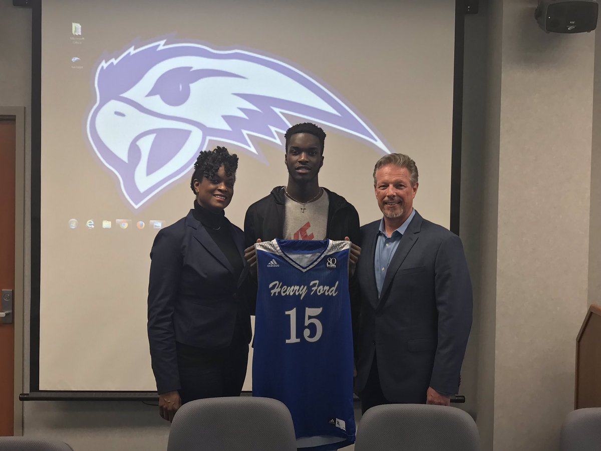 Savoury___'s tweet photo. I really want to thank everyone who helped me get to this point, I also want to thank all the coaches that recruited me... but I know where i’m going.. I’m excited to be a Henry Ford Hawk!! 🦅💙 #TGBTG #Gohawks https://t.co/OeOWkY3gJj