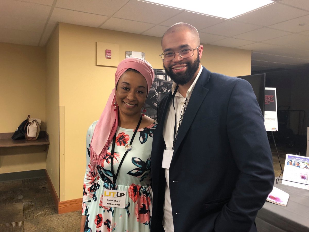 MCPLMO's tweet photo. Aisha Sharif and David Muhammad led the @litupfest poetry workshop. #litupfest https://t.co/Ch48uZNYbN