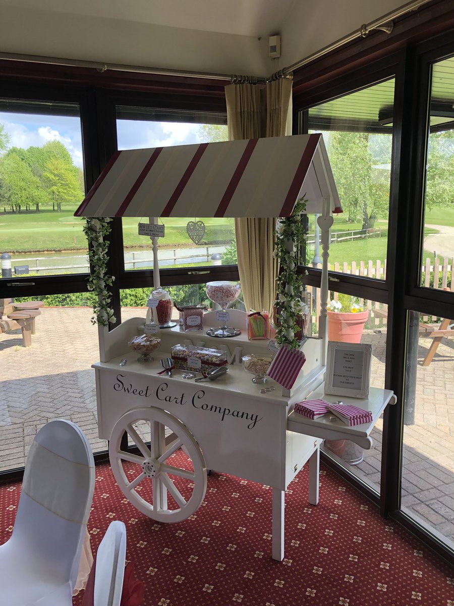 We always accommodate our Sweetcart customers who have #allergy concerns #wedding #sweetcarthire today at the lovely <a href="/WealdofKentGC/">Weald of Kent Golf Course & Hotel</a> with Burgundy and Ivory theme in mind #congratulations