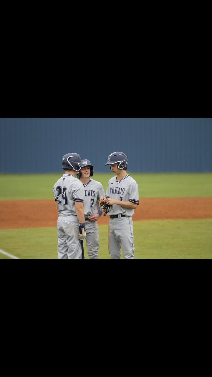 JaredHarris_23's tweet photo. Been a hell of a ride with my brothers 4L can’t wait to see what the future holds.. just wait on it🤫 #ftam #BTA #24out https://t.co/i5GhTdh6jR