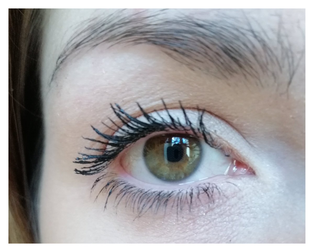 Liittlefloweer's tweet photo. Mon test &amp; Mon avis
Nouveau Mascara #Volumedisturbia de #GivenchyBeauty sur mon blog. 🌹 
⬇
https://t.co/gvSkc8CdDY https://t.co/7z1ZODOhBF