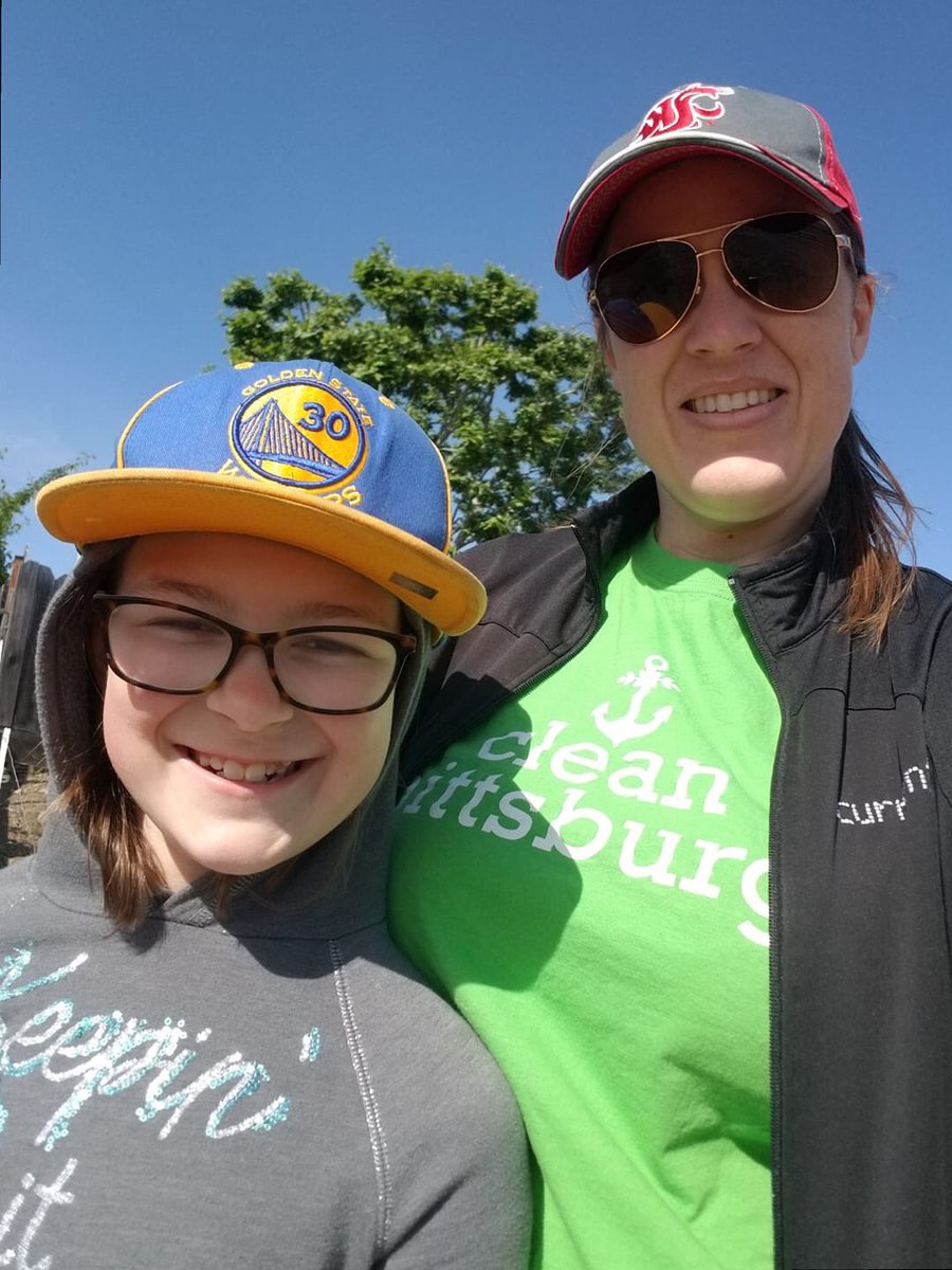 CleanPittsburg's tweet photo. Civic Pride Every Day!
Our volunteers were all over this annual event hosted by the City and @PittsburgUSD - hoping to inspire our neighbors to show some #PittsburgPride!
#CivicPride2019
#GoTeamClean https://t.co/2l72Ajpilk