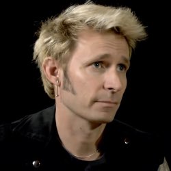 Happy birthday to one of my idols mike dirnt. i hope u have a great day 