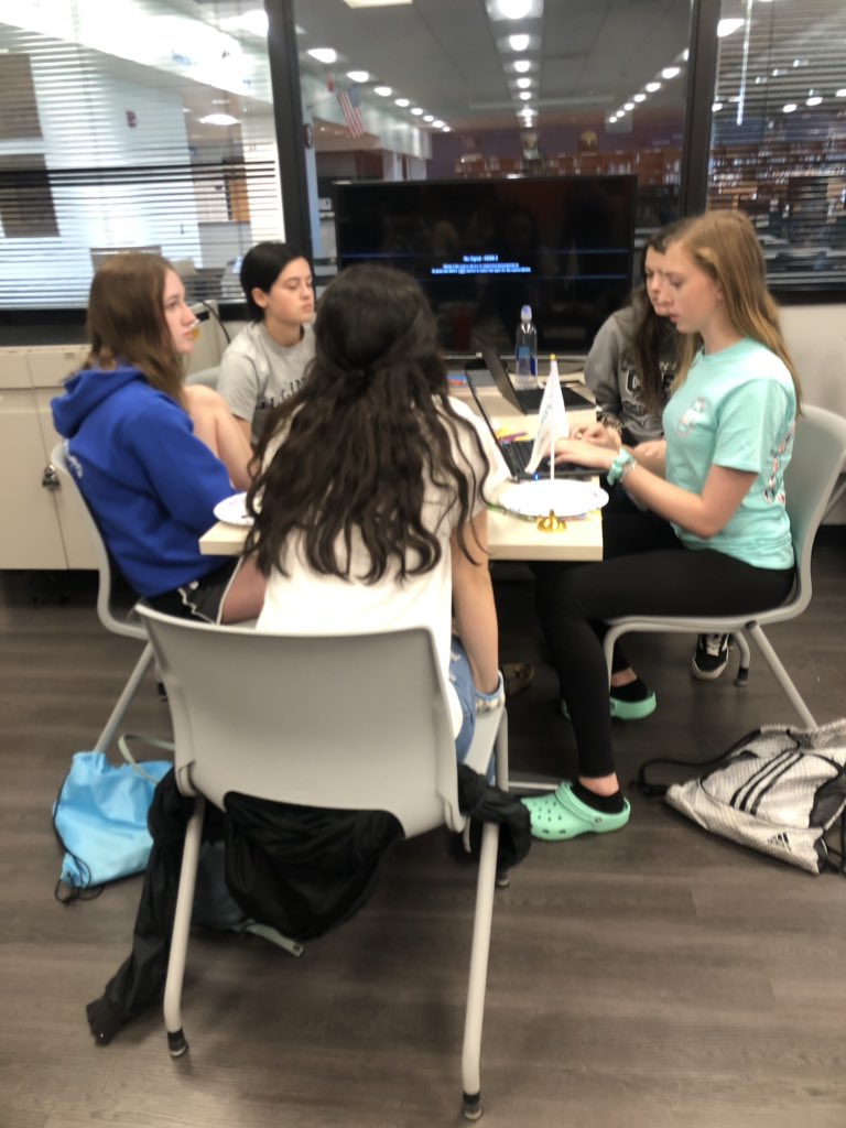 mrsmurphy156's tweet photo. Working with the content! #saqs #leqs #spice #kahoot #albertisourbestfriend #teamwork #apworlddomination https://t.co/NQdfVq6p0l