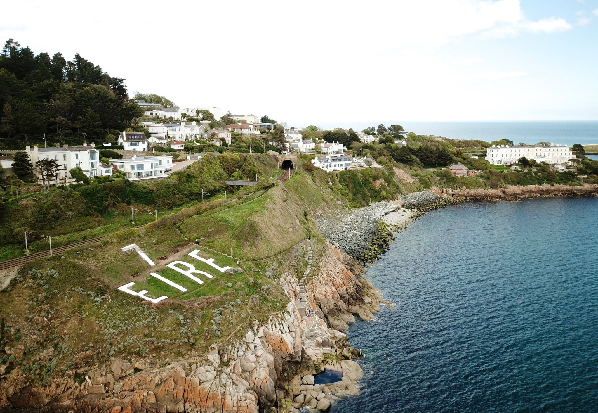 Des BurkeKennedy on Twitter "BIG DAY AT HAWK Cliff Dalkey Tidy