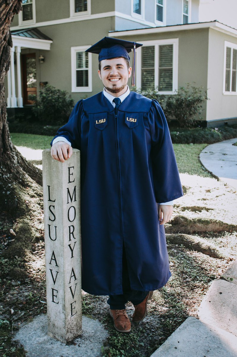 largequeso's tweet photo. Last Finals week at LSU ✅
Moving to Atlanta tomorrow ✅
Graduation next Saturday ✅
Next up...
BSN & MSN at Emory University 🦅🎓👨🏻⚕️
#LSUgrad #LSU19 #Emory21
📸: @whitney_vail https://t.co/E1Aix7dDBs