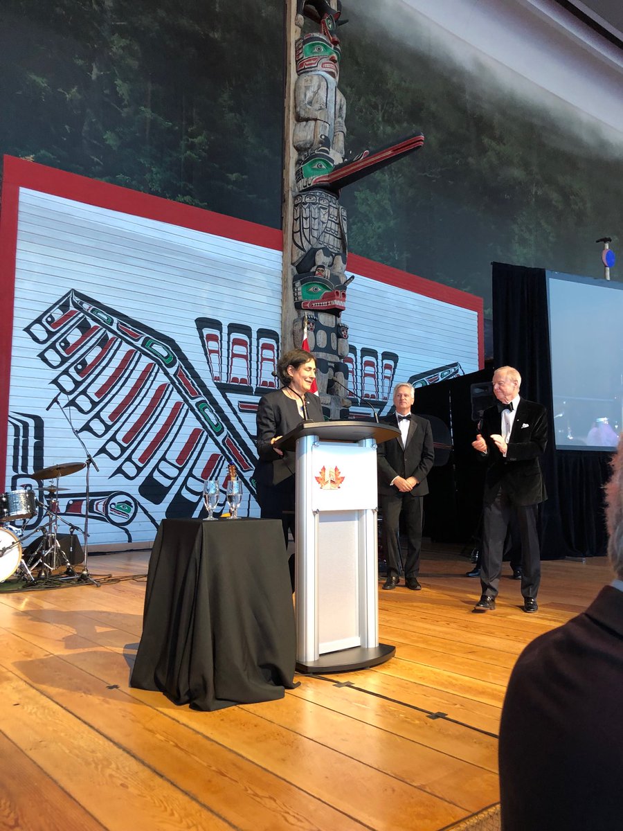 And the winner of the Charles Lynch award for distinguished, long-time service is ⁦<a href="/ChantalHbert/">chantal hébert</a>⁩, I am so delighted to report here from the Press Gallery dinner. Yay Chantal. #cdnpoli