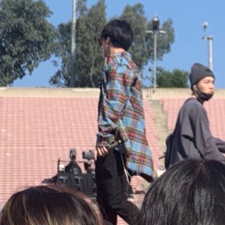 JIMIN HAS BLACK HAIR YALL,,,,HE HAS BLACK HAIR