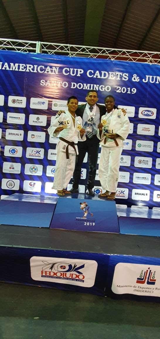 fejecuador's tweet photo. Karla Valencia y Federico Saant obtuvieron medalla de Oro en el Open Panamericano de Rep. Domenicana felicidades campeones!! https://t.co/TMeE5CV1hX
