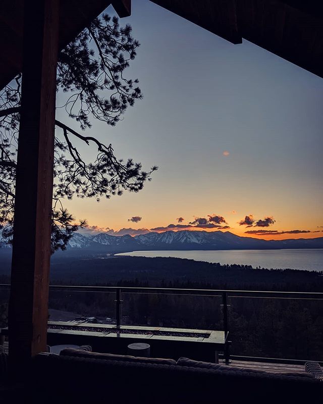 afwineworks's tweet photo. Had a blast hosting a Boys &amp; Girls Club charity wine dinner! Such a stunning location. #forthekids #boysandgirlscluboflaketahoe https://t.co/l0V1LF5c6t https://t.co/cKxzgmY5Pf