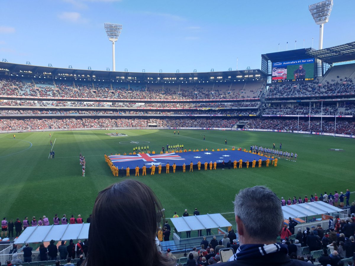 Else_Rachel's tweet photo. #AFLCatsDons #WeAreGeelong Apparently we stand for #walzingmatilda now? Did we actually vote it in as the national anthem? https://t.co/pOQFIQKpFJ