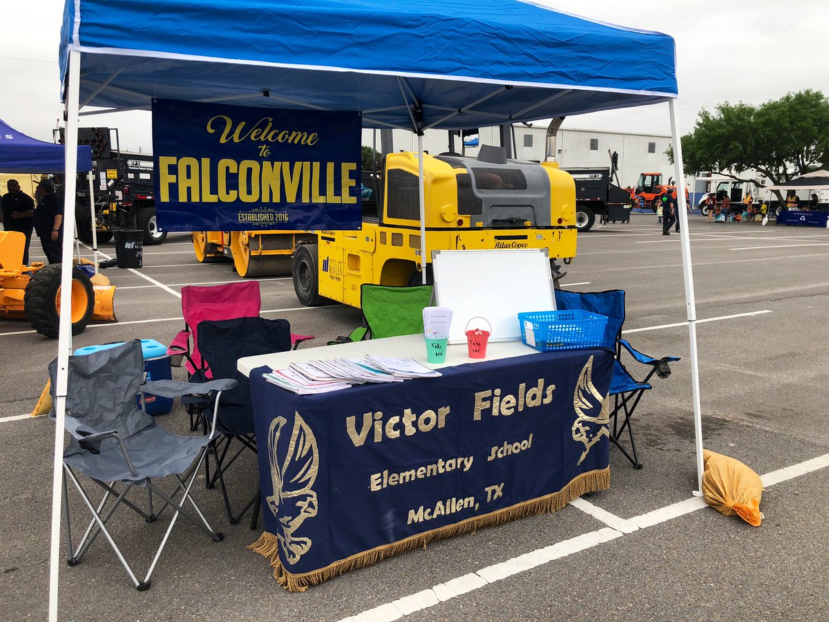 SHECounselor's tweet image. What a great opportunity helping promote awareness on #OnlyRainDownTheDrain from our class research to many members of our @CityofMcAllen. Including our very own Mayor @mayordarling ! @FieldsFalcons @MPU_mc #StudentBooth