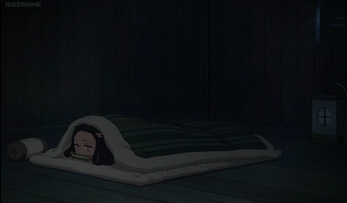 Nezuko is having a nightmare animation. Сонный персонаж. Незуко лежит. Под одеялом арт.