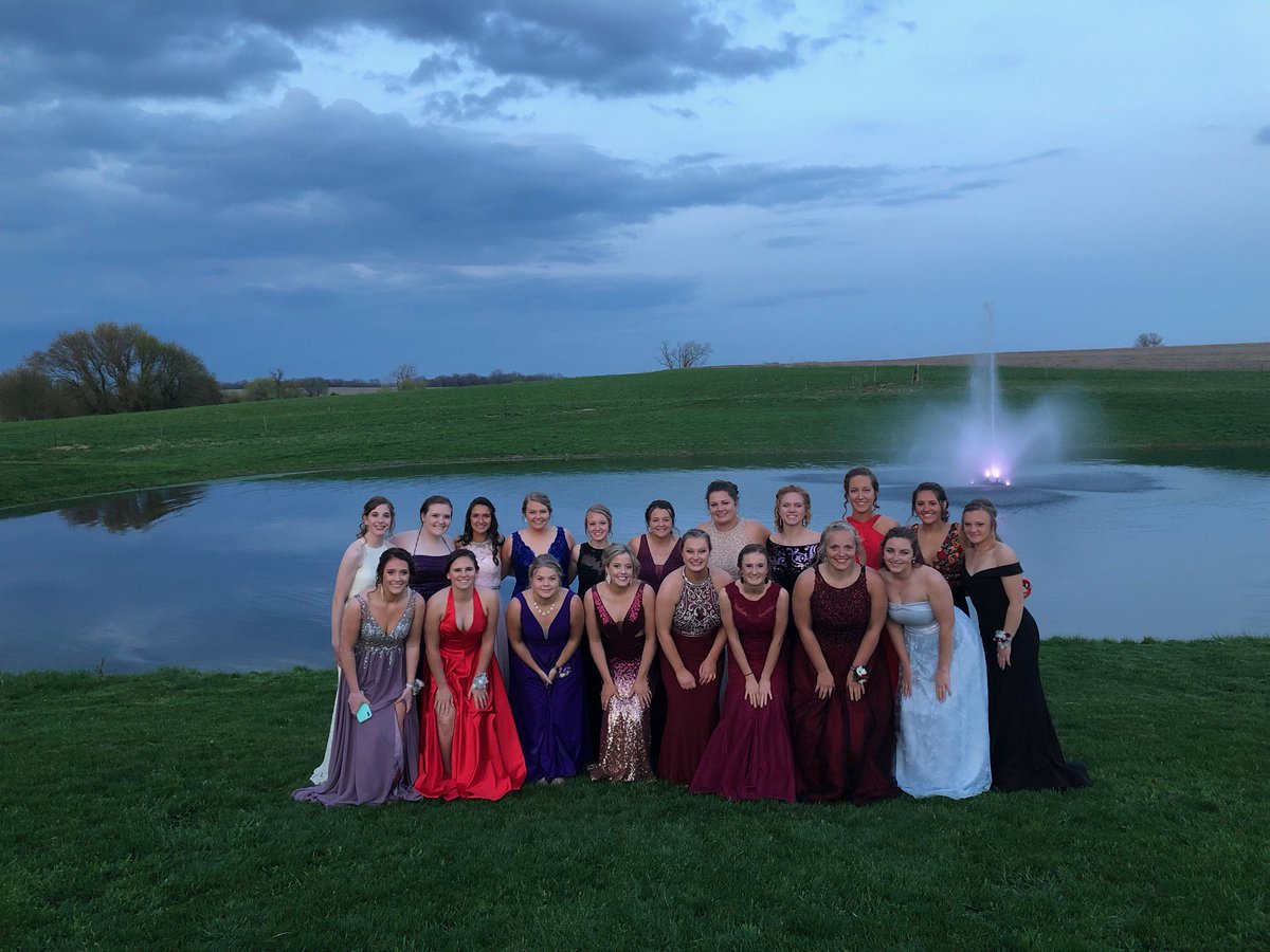 Don't let the pretty faces fool you, they are beasts on the field.🥎❤💃 #prom2k19 #bandofsisters