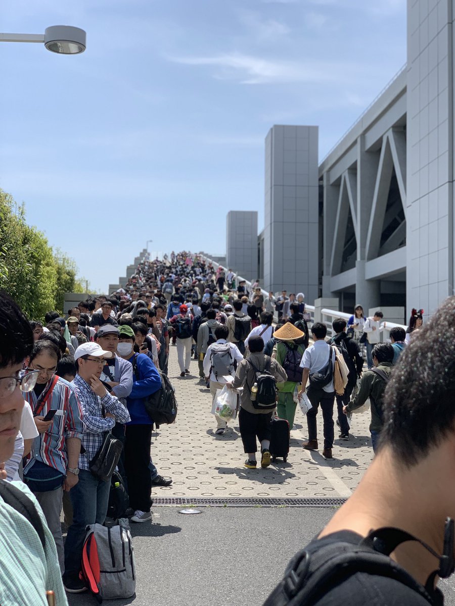 第16回博麗神社例大祭 今年も相変わらずの盛況振りを見せる Togetter