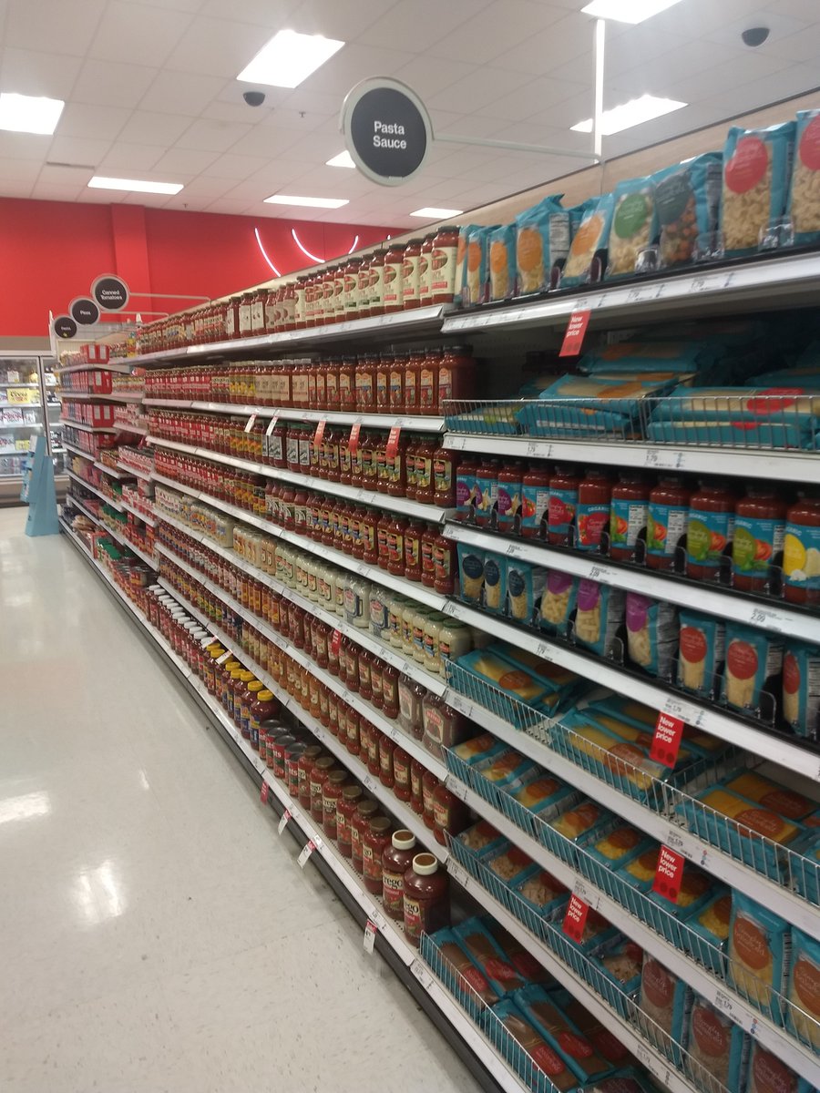 JBVOmahaNorth's tweet photo. Looking for a late dinner? #2010 has spaghetti on the mind. #lookatthatzone @ashmclaugh715 @DrewGuenther https://t.co/aKCLK3CTU4
