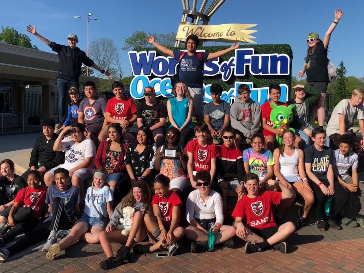 cyclonebands's tweet photo. Congrats to our 8th grade band for getting a “1” at the World’s of Fun Festival of Music! It was a beautiful day for music and fun! https://t.co/5ljamCiREe