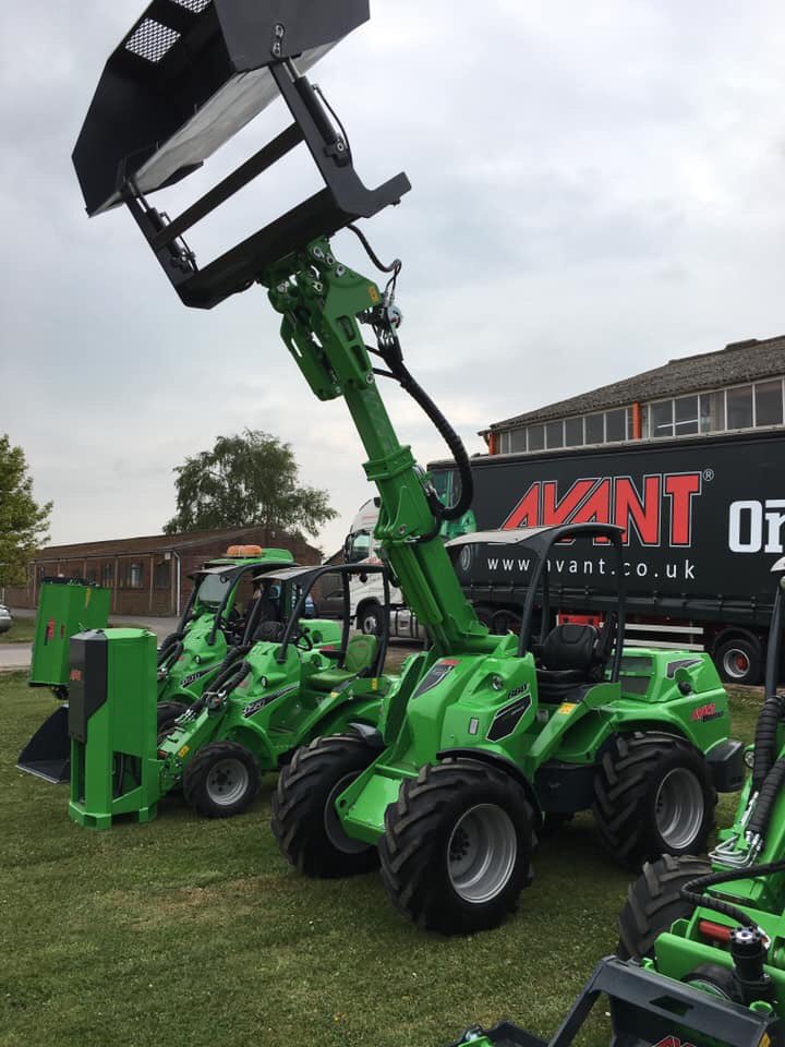 You're Invited!!

R&amp;W BPMS Ltd would like to invite you to its Avant Road Show on Thursday 16th May!

Come along and see the NEW Avant 800 Series- the biggest Avant ever produced!

Also coming is a host of other fantastic Avant innovations including the Avant E6!
  
#AVANTonTour