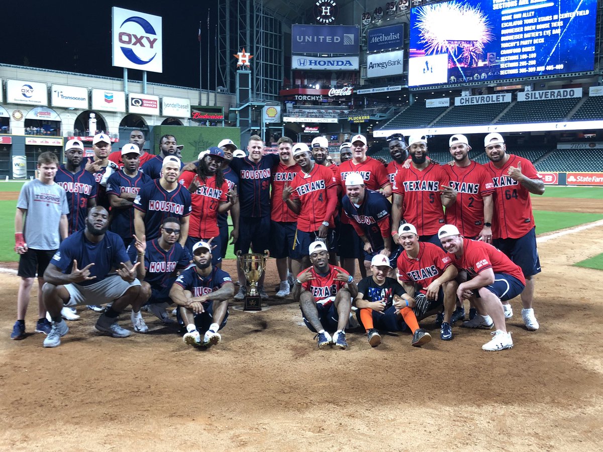 WattFoundation's tweet photo. Ended the night off by raising $1 million for middle-school athletics!
Thank you to everyone who made this possible!

#JJWCC2019 #DreamBigWorkHard https://t.co/fHa93olNjz