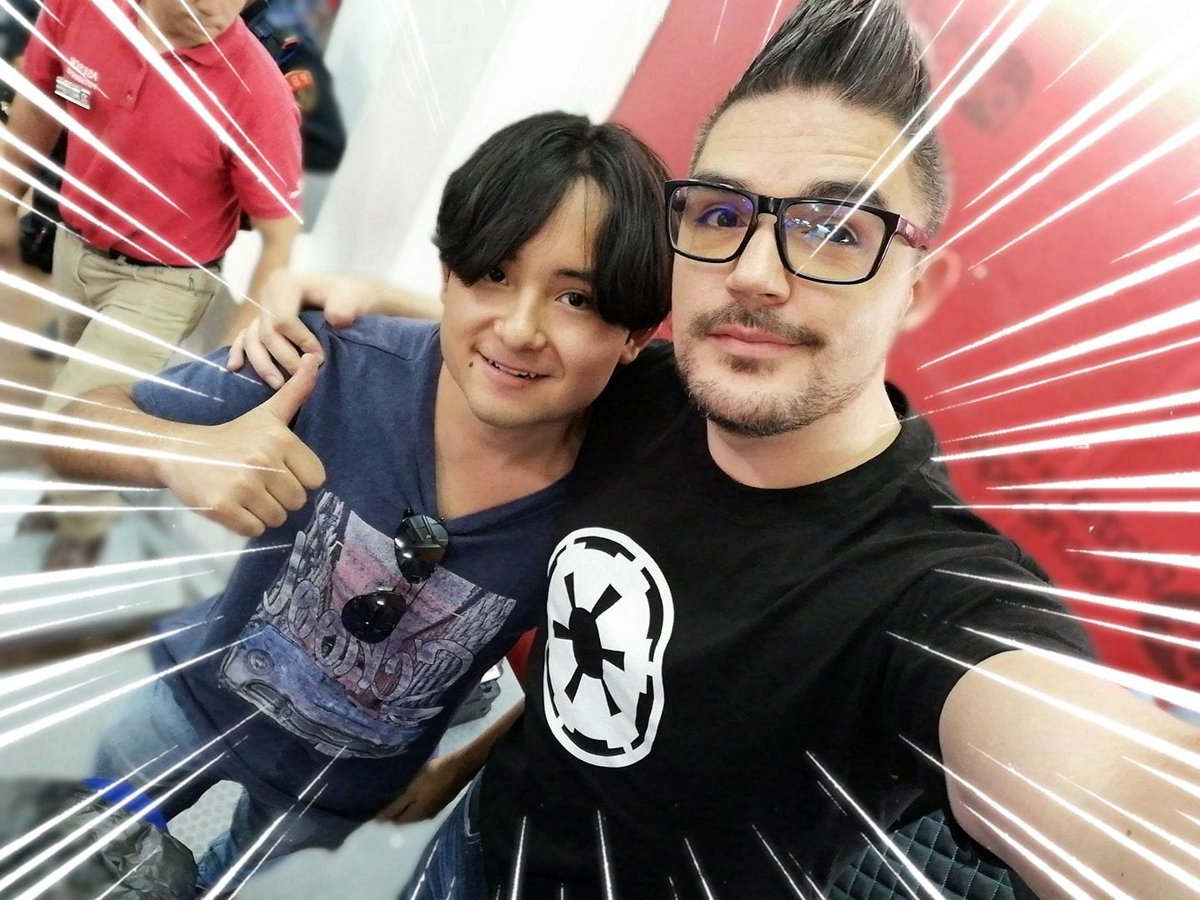 _ECPC's tweet image. Hoy en los crossovers mas épicos de la historia: ECPC conoce a @michaelpcmaster.
Un verdadero gusto convivir un rato con el Master Michael en el evento de @SupermexDigita1 , una persona super atenta y amable.