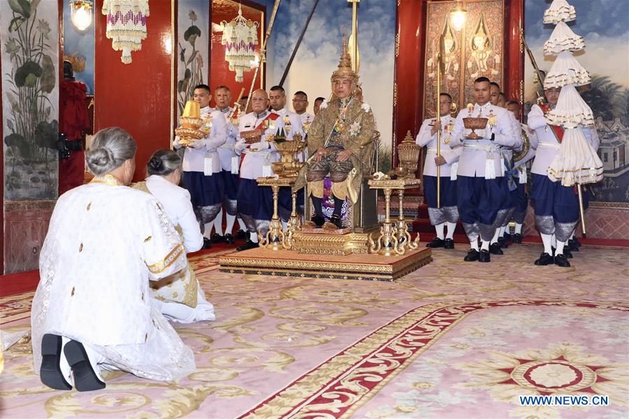 Thailand's King #MahaVajiralongkorn formally ascended to the throne on Saturday in magnificent ceremonies in the Grand Palace xhne.ws/JfLk5