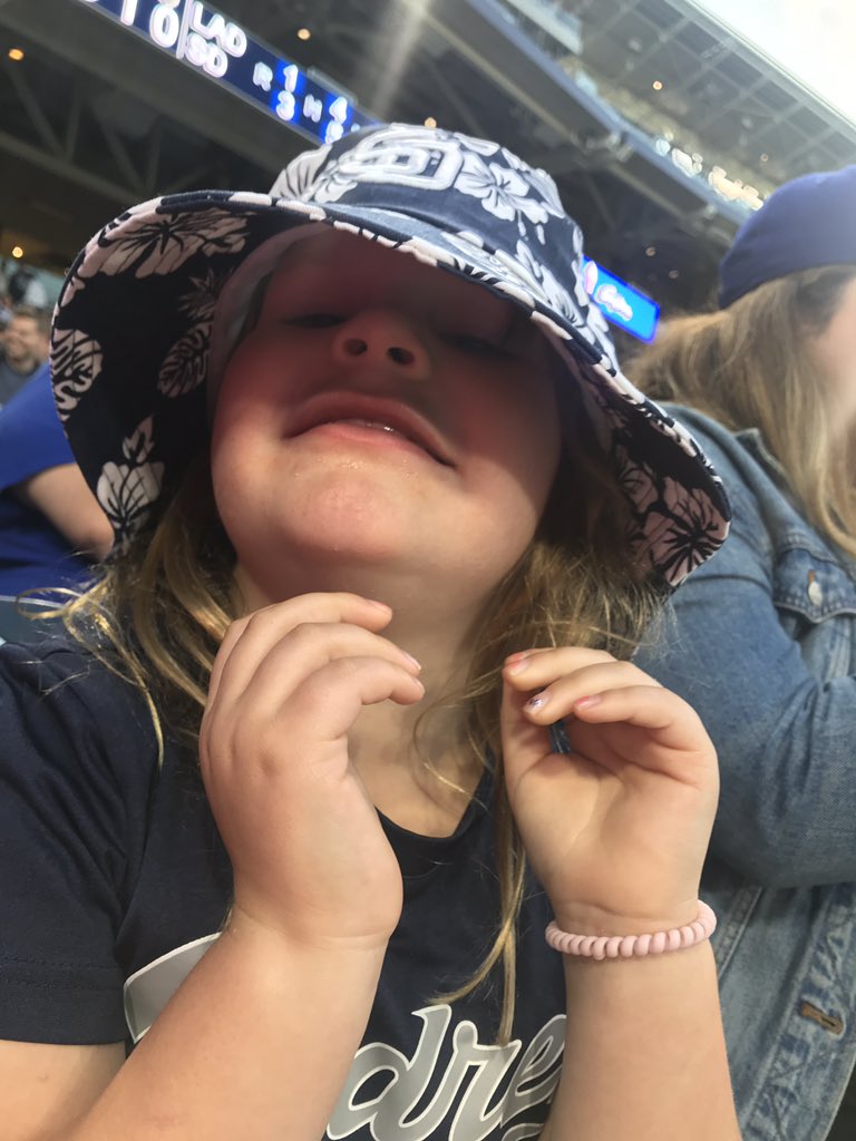 Champion4Girls's tweet photo. .@Padres #friarfaithful It’s the SoCal Showdown! Ms. E is on the SD side. #beatLA https://t.co/At6aanrOiv
