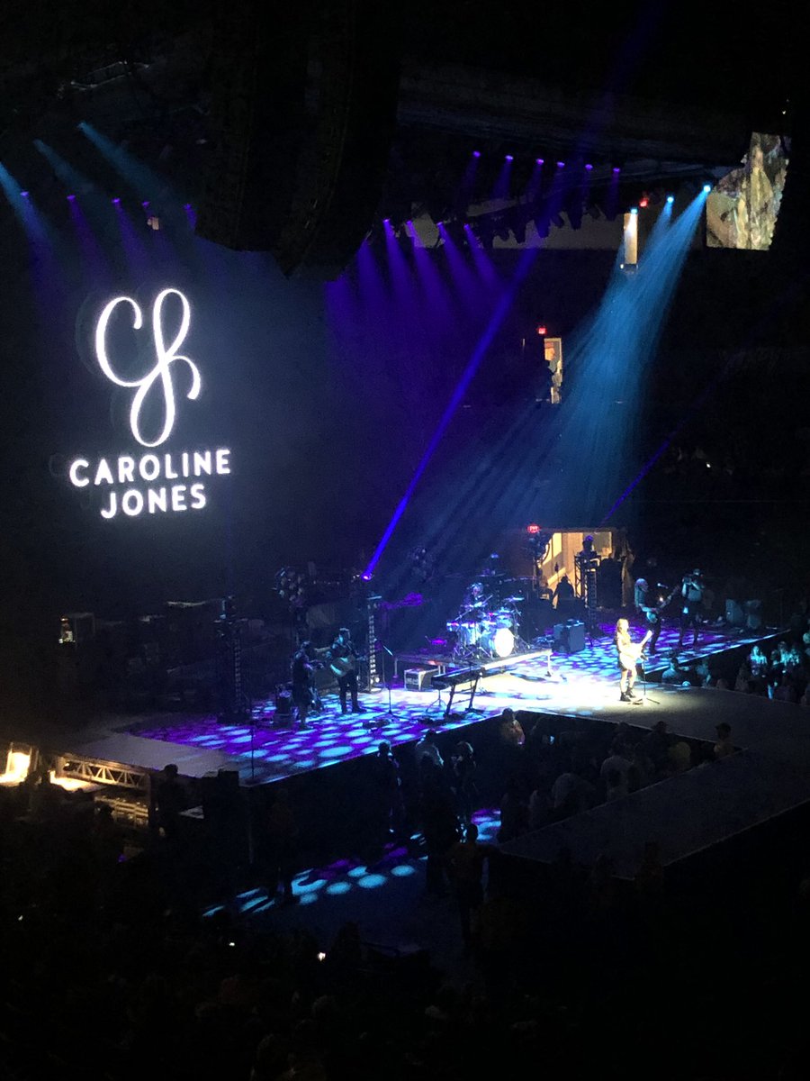 PaycomCenter's tweet photo. Happening tonight! #KCinOKC #SongsForTheSaintsTour https://t.co/MjYAqCgMz6