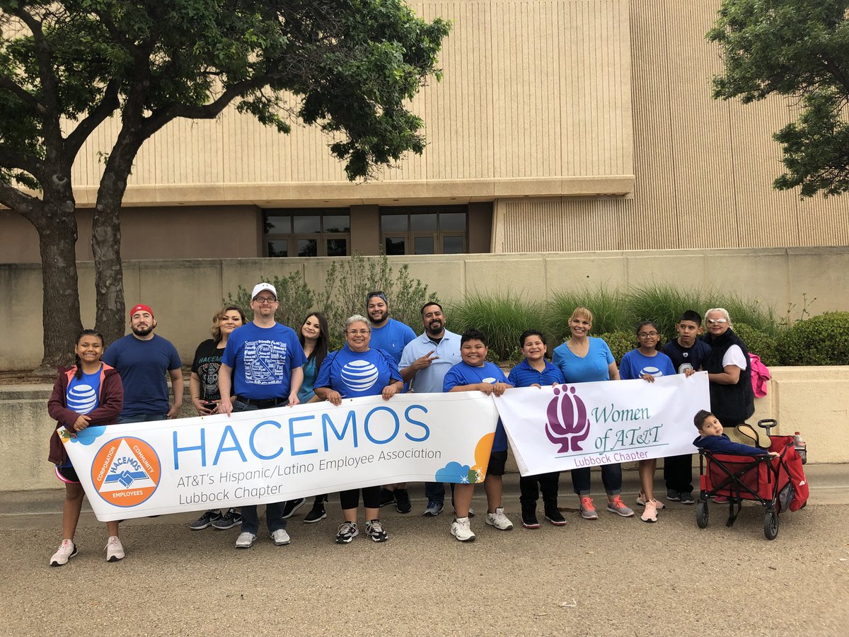 marienidpenalbe's tweet photo. #CincoDeMayoParade #LubbockWomenOfATT #LubbockHacemos #AwesomeATSD @LBKCallCenter @CindyPalacios28 @xbiohazard007 @Kristalatslub @WomenOfATT_ERG #woastrong https://t.co/8UcX04uaVH
