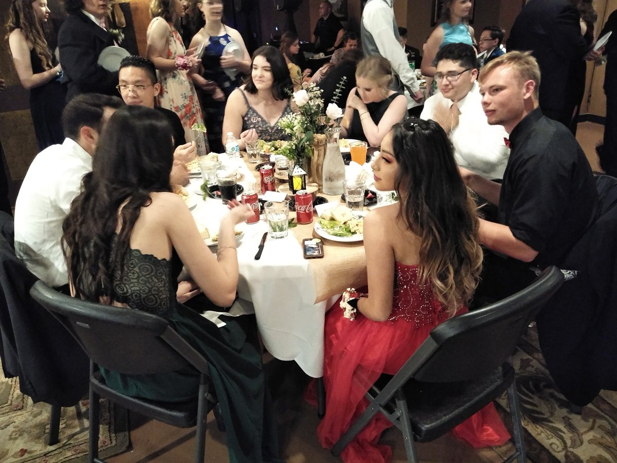 SJCHSJayhawks's tweet photo. PROM 2019
Go Jayhawks https://t.co/LUWJIjZBfJ
