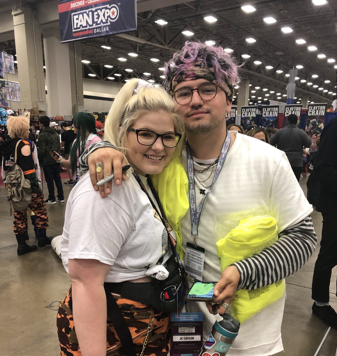 UpdatesOnJc's tweet photo. Jc with fans at Fan Expo in Dallas https://t.co/4Y4qxuHBmM