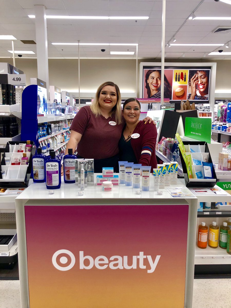 These amazing ladies at T-1417 are killing it in the beauty department today! Rocking the demo and helping guests build their baskets! 🎯❤️<a href="/salamlazkani/">salamlazkani</a> #BiggerBasketsAreBetter #SlayingSampling #T1417