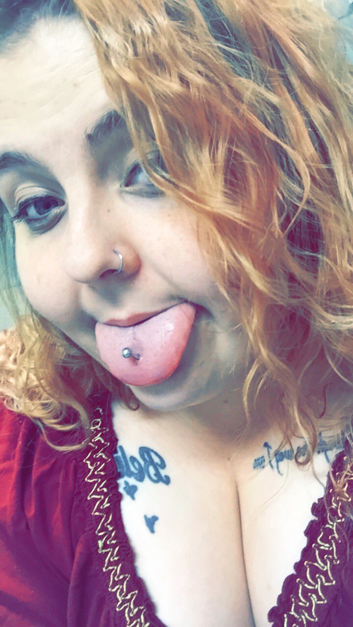 Go ahead and hate her, cause everybody does. God damn that’s a lucky ass bitch 😘😜😈👑🔥💦 https://t.co/MDTt765XiG