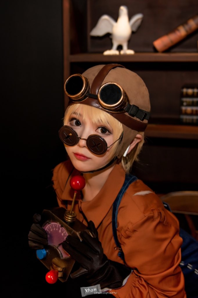 Sweety_1113's tweet photo. #IdentityV #第五人格 #cosplay 
机械师Tracy Reznik 到着を报告する～😋 https://t.co/WxOzbbH4jg