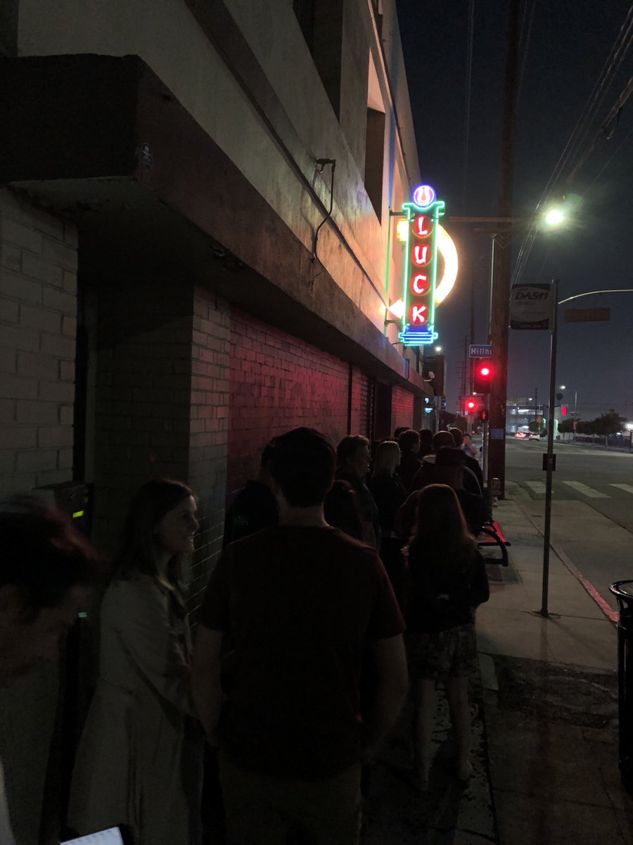 emilykateolson's tweet photo. It’s been a while since I’ve seen a line in front of @GoodLuckBarLA. Is it because we took it for granted? Is it because I am old now and go to bed too early? Well, the last night is here and so is everyone else. #goodbyegoodluck #goodluckbar https://t.co/bctllSt68k