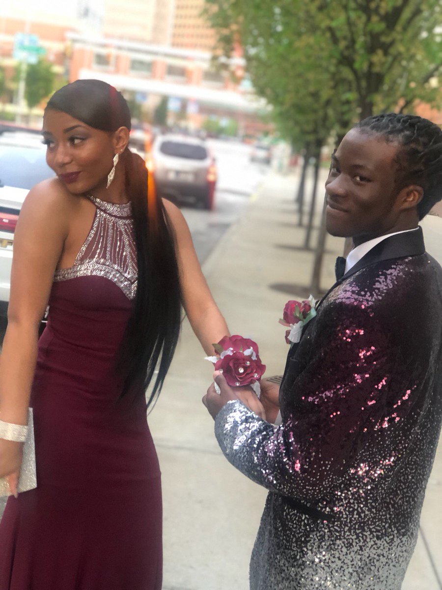 kingdaswift2's tweet photo. Prom night with @_Jaleseianaa https://t.co/UigxEcpiow