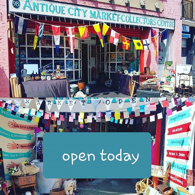 First Sunday of the month so we are open. #welovemarkets #sunday #markets #E17 #London #woodstreet bit.ly/2Je7ptI