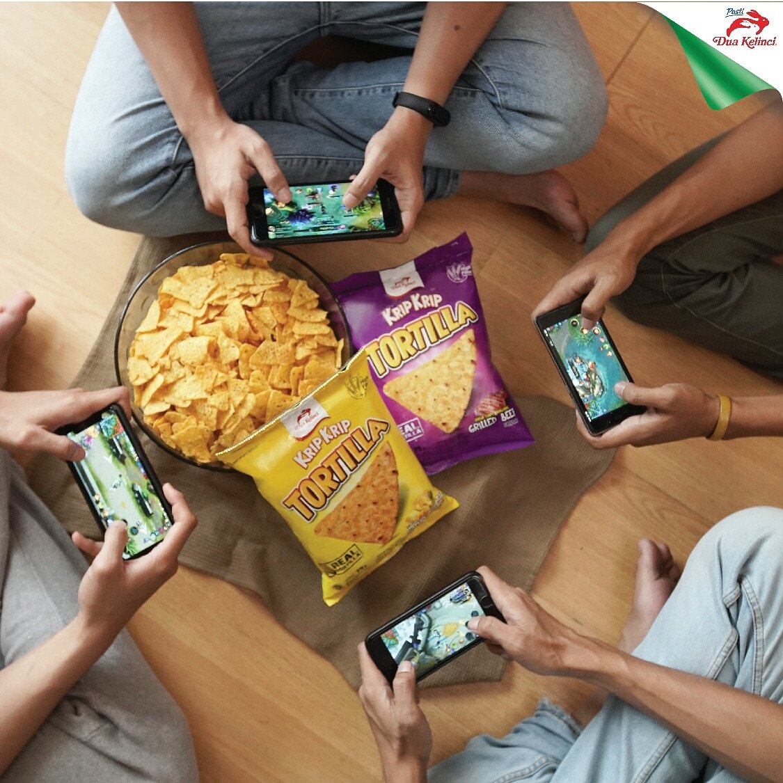 Mabar emang selalu seru, apalagi kalau ditemenin Krip krip Tortilla! Setuju kan, guys?
.
#KripKripTortilla #SegitiganyaBikinCinta