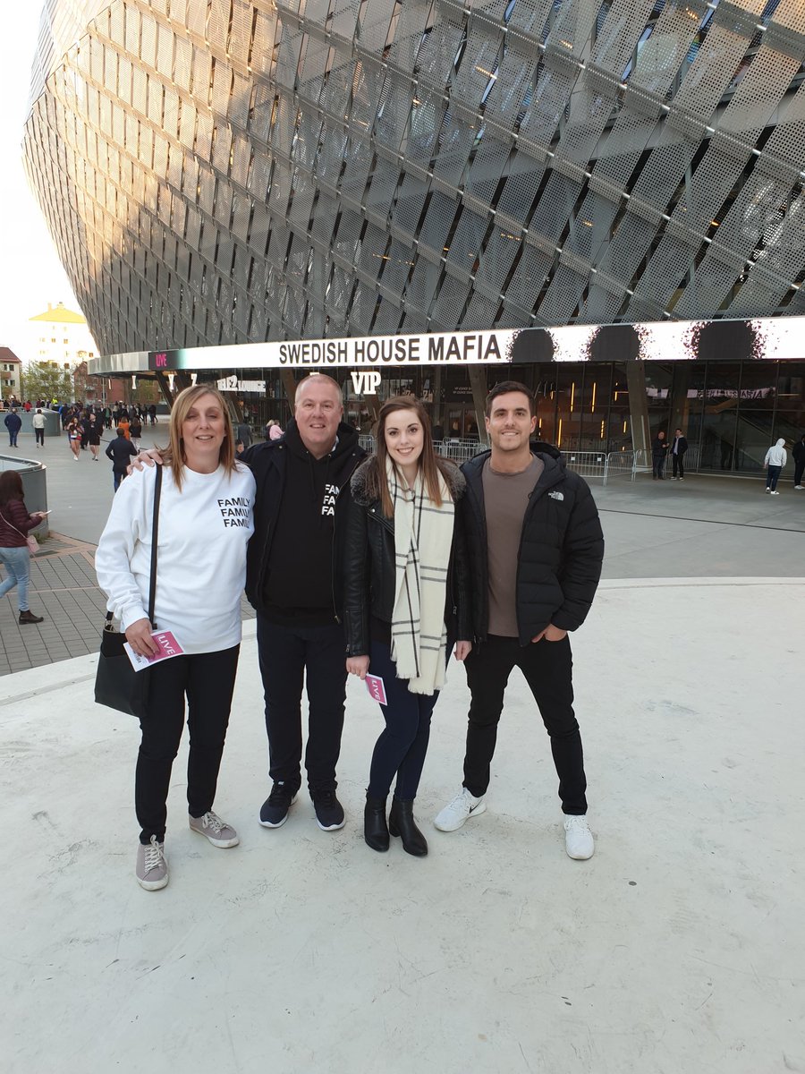 Nesshurling's tweet photo. @swedishousemfia thank you for a fab time last night.  You did your family proud!! We came, we saw, we loved. 🖤🖤🖤 https://t.co/xeo7XCYJCa