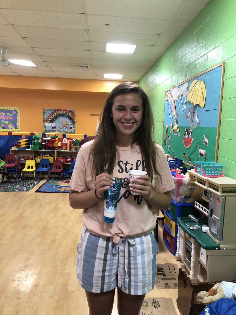 HHS_ProjectProm's tweet image. Project Prom is happening!!!! Prizes and fun!!!! #LotsOfFun #TenDollarsBackAtTheDoor #Fortnite #Swimming #FUN