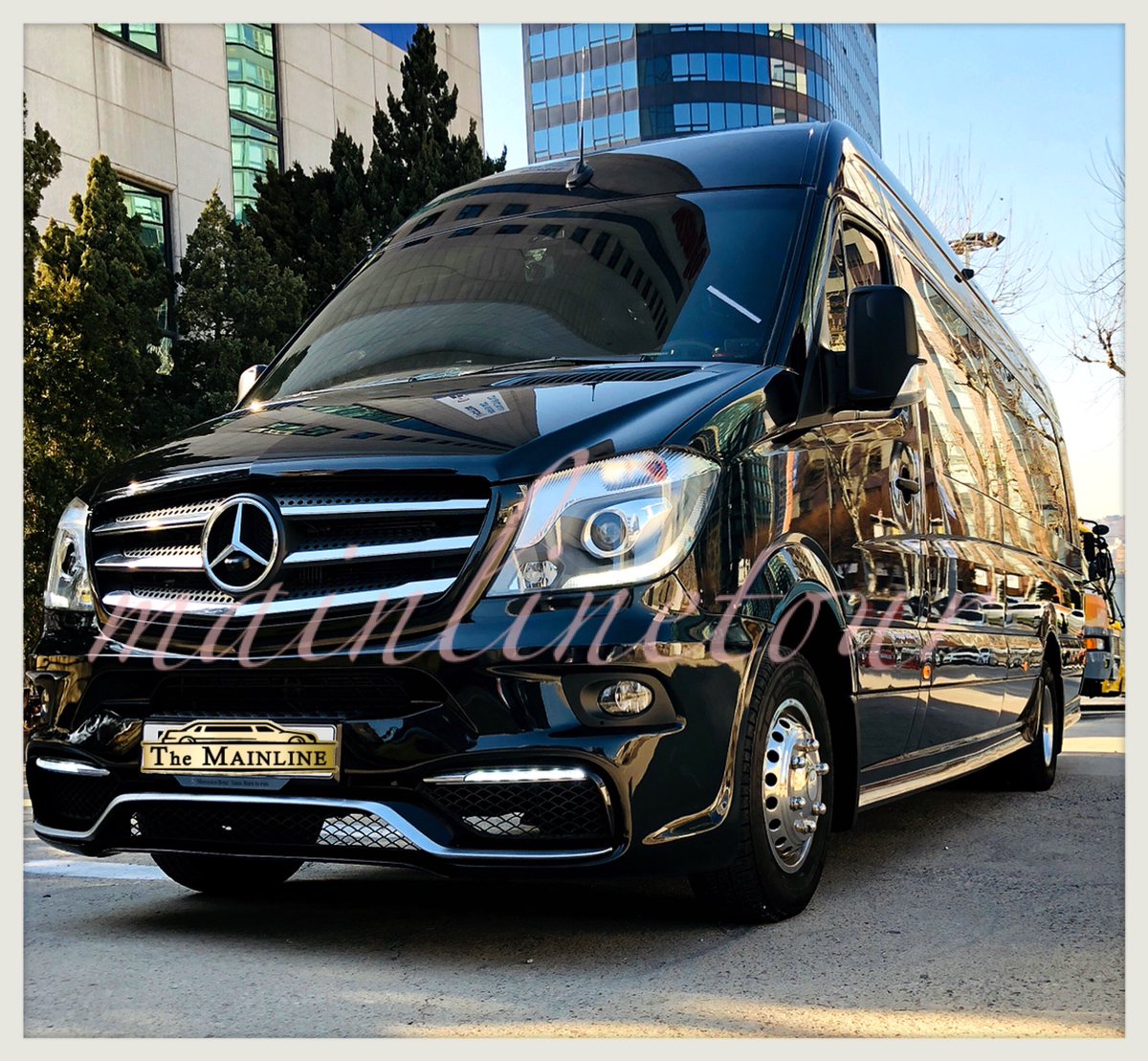 Themainline2's tweet image. 벤츠스프린터 소개합니다 11인승 VIP-11 뒷좌석 8명 탑승 VIP를위한 최고의 배려입니다 #국가행사#해외귀빈#벤츠스프린터전문기사#라운지 VIP의전수행에 후회없는 선택입니다