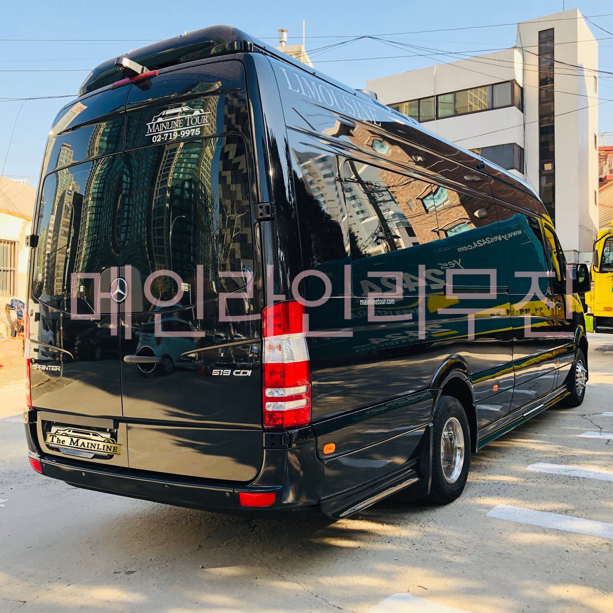 Themainline2's tweet image. 벤츠스프린터 소개합니다 11인승 VIP-11 뒷좌석 8명 탑승 VIP를위한 최고의 배려입니다 #국가행사#해외귀빈#벤츠스프린터전문기사#라운지 VIP의전수행에 후회없는 선택입니다