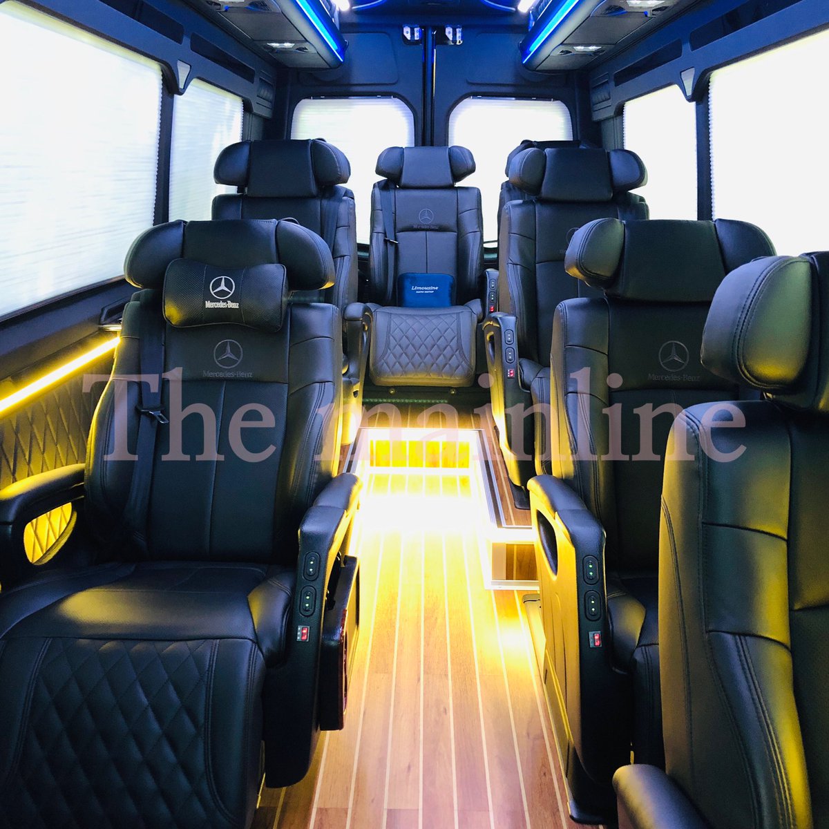 Themainline2's tweet image. 벤츠스프린터 소개합니다 11인승 VIP-11 뒷좌석 8명 탑승 VIP를위한 최고의 배려입니다 #국가행사#해외귀빈#벤츠스프린터전문기사#라운지 VIP의전수행에 후회없는 선택입니다