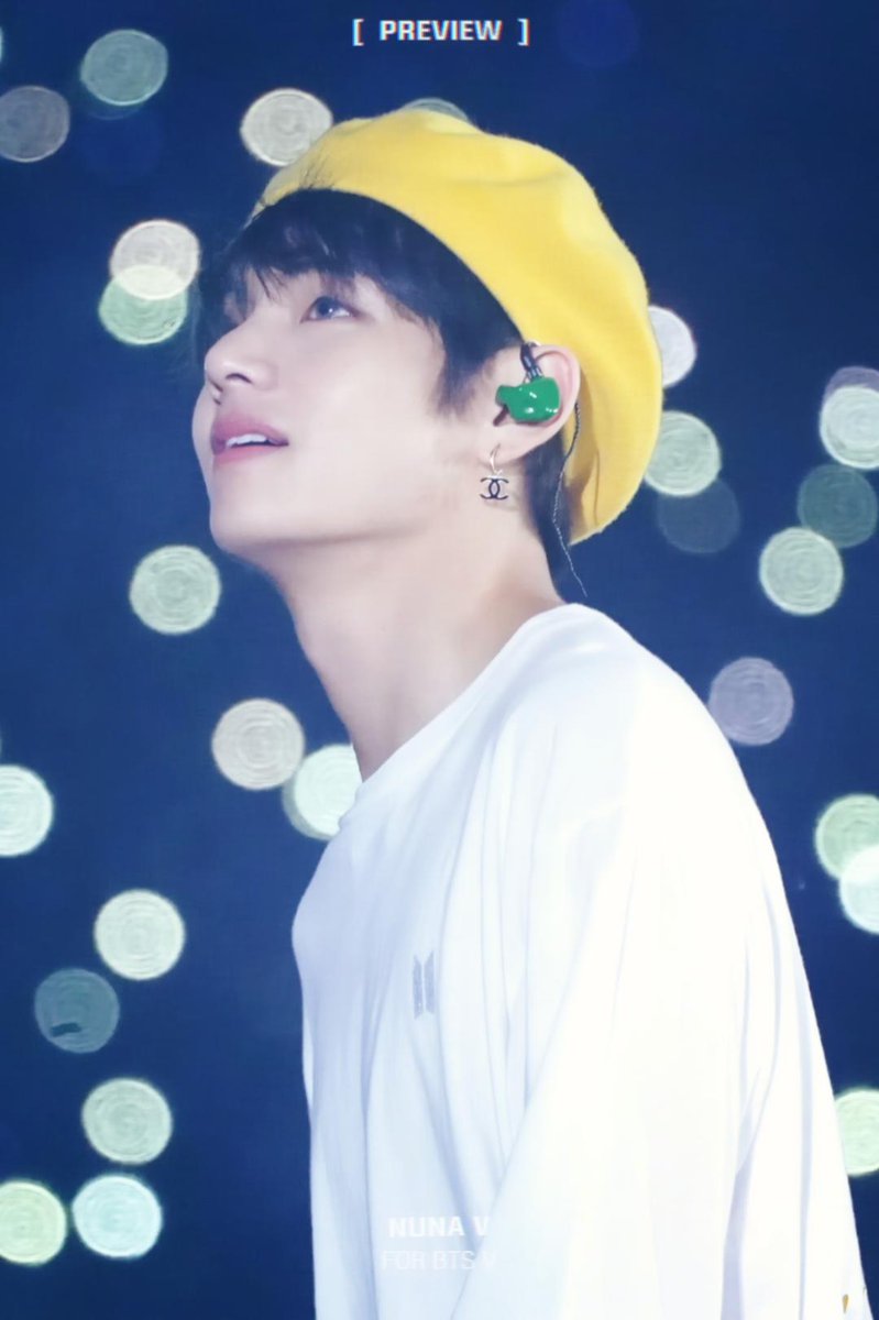_nuna_V's tweet photo. 190504 Speak Yourself Tour in LA
태형이 너무 좋아ㅠㅠ
#태형 #Taehyung #BTSV #방탄소년단뷔 
@BTS_twt https://t.co/BOWHtV7M9j