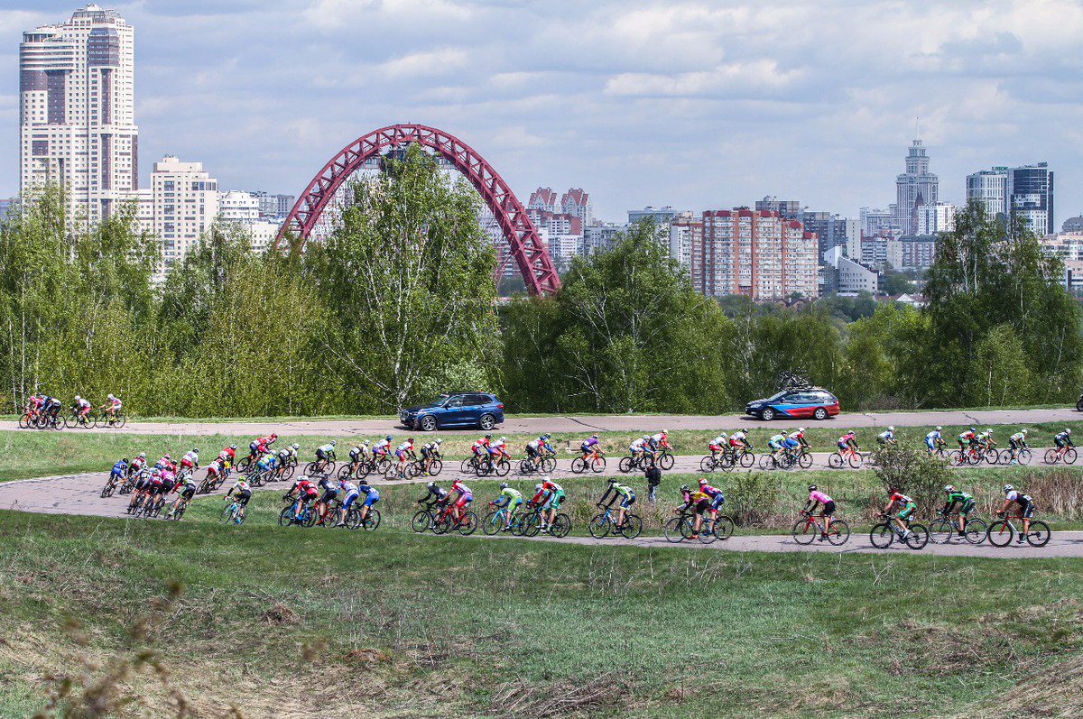 🚴 5 мая, 4 этап "Пяти колец Москвы"
🕦10:00
✏️149,6 км
📍велотрасса "Крылатское"
Лидер общего зачета: Глеб Кугаевский
Лидер спринтерского зачета: Роман Майкин