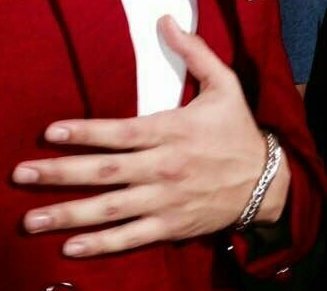 poging kamay ni daniela thread ^___^
